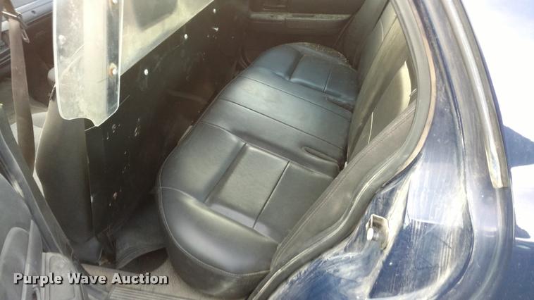 image for item L3933 2011 Ford Crown Victoria Police Interceptor