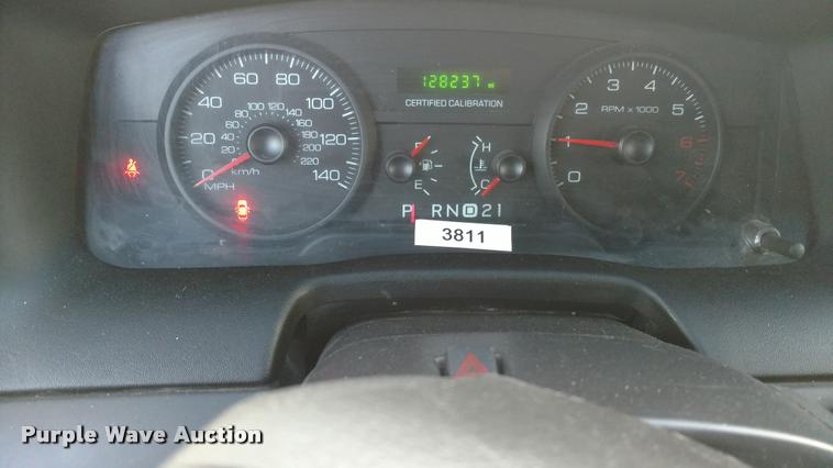 image for item L3933 2011 Ford Crown Victoria Police Interceptor