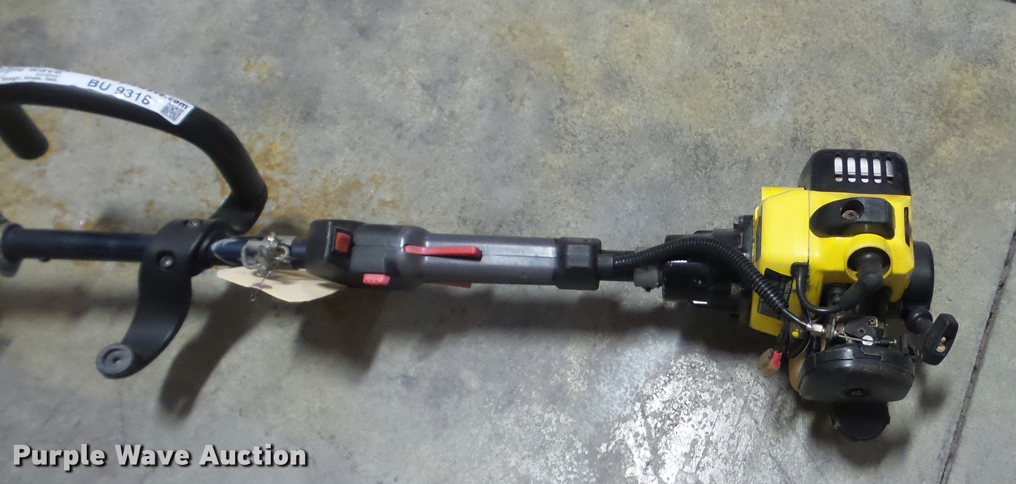 John Deere XT105SB string trimmer in Hutchinson, KS Item BU9318 sold