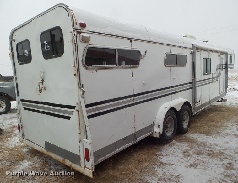 image for item DA5248 1985 Lazy N horse trailer