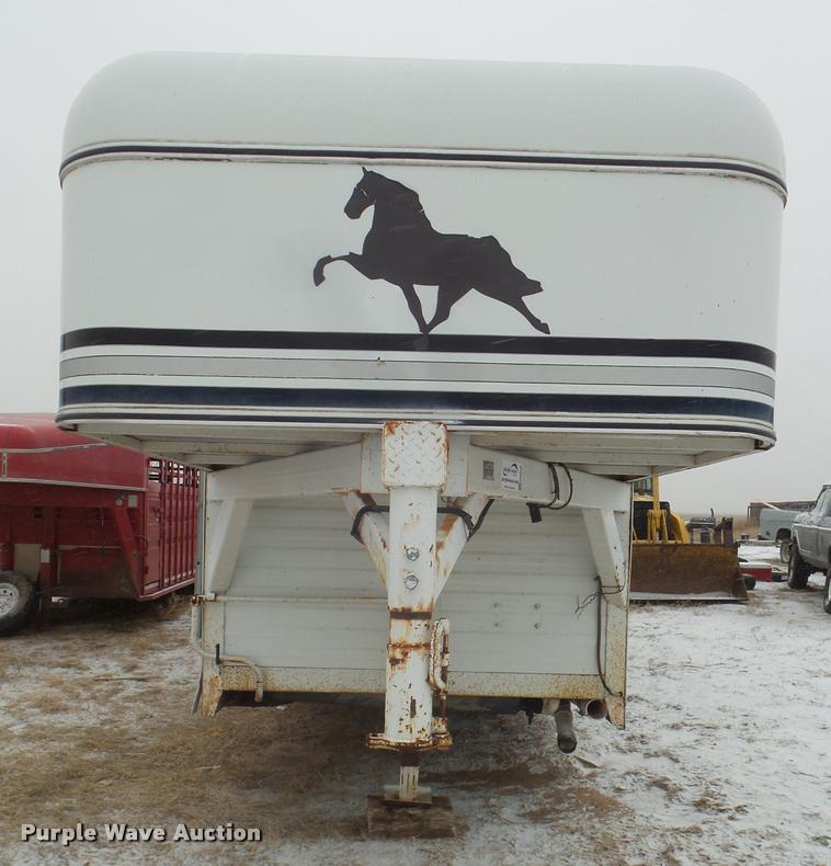 image for item DA5248 1985 Lazy N horse trailer