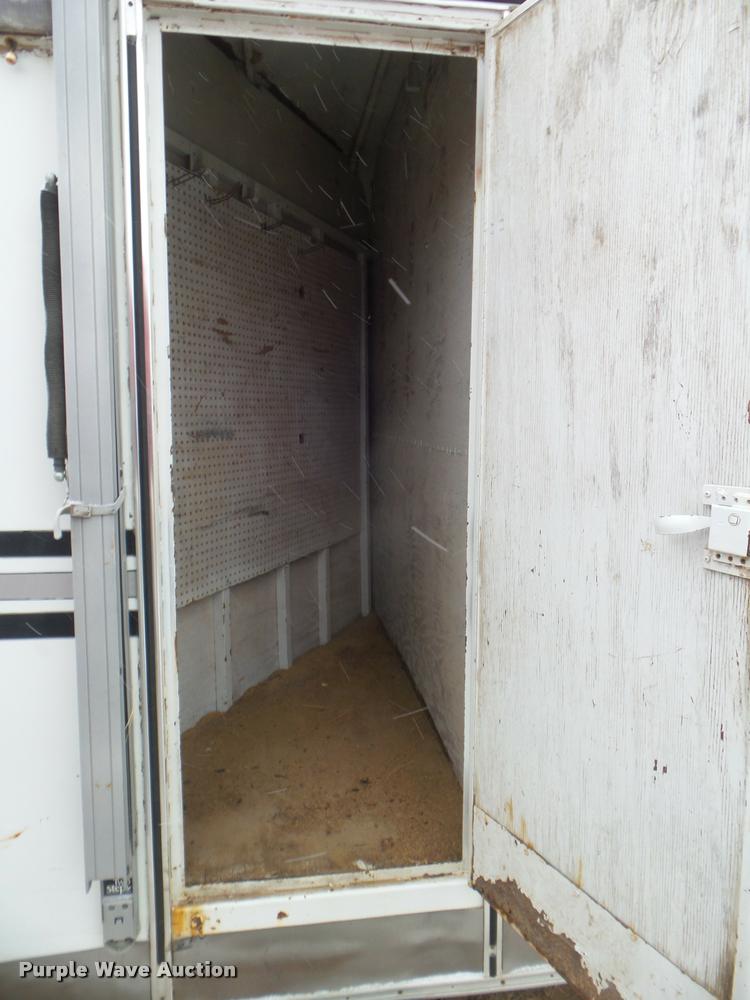 image for item DA5248 1985 Lazy N horse trailer