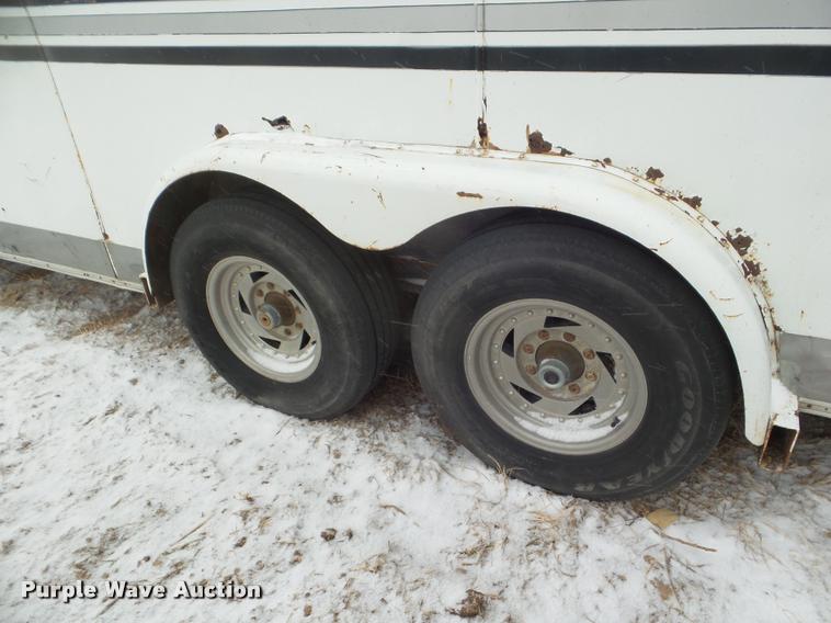 image for item DA5248 1985 Lazy N horse trailer