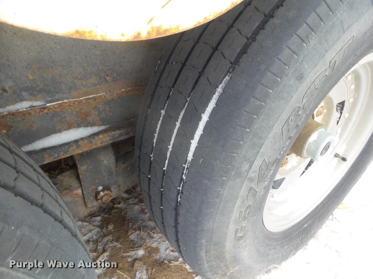 image for item DA5248 1985 Lazy N horse trailer