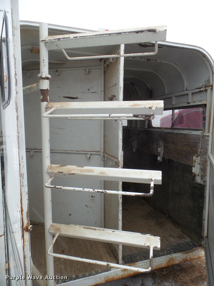 image for item DA5248 1985 Lazy N horse trailer