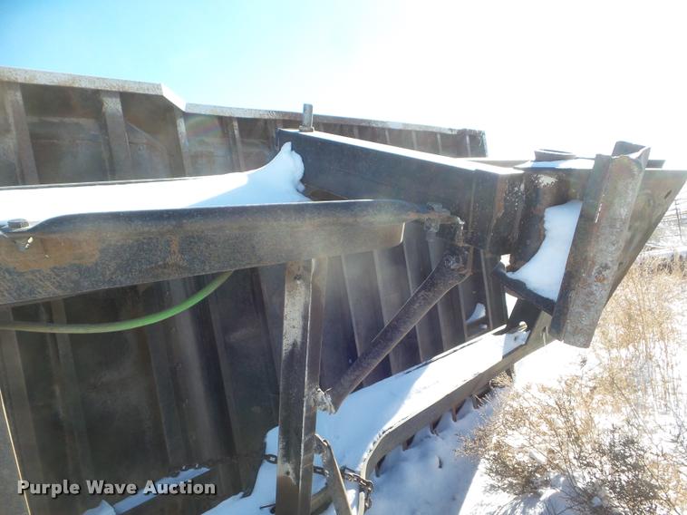 image for item DA7500 2006 Hitchcock end dump trailer