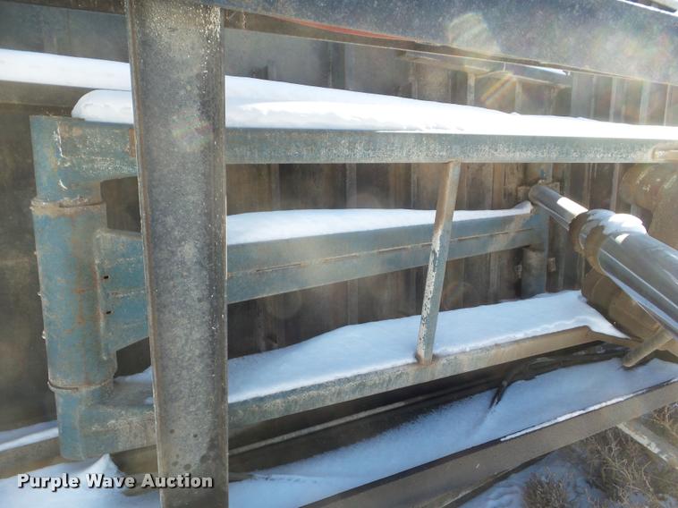 image for item DA7500 2006 Hitchcock end dump trailer