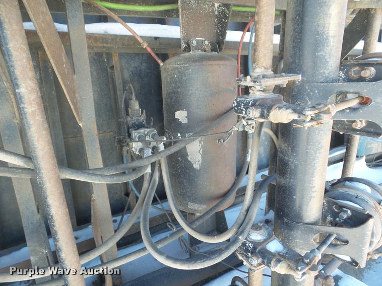 image for item DA7500 2006 Hitchcock end dump trailer