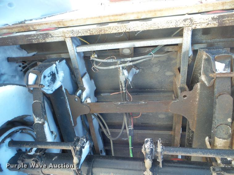 image for item DA7500 2006 Hitchcock end dump trailer