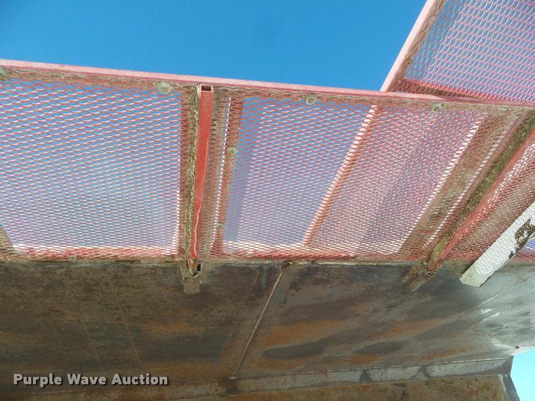 image for item DA7500 2006 Hitchcock end dump trailer