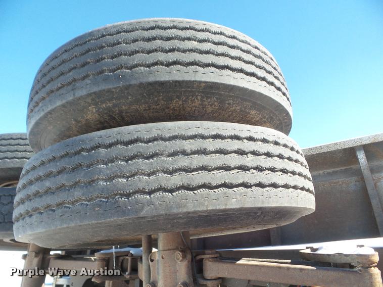 image for item DA7500 2006 Hitchcock end dump trailer