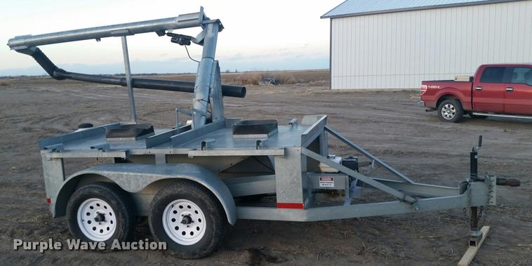 image for item DB1833 ADS bulk seed buggy