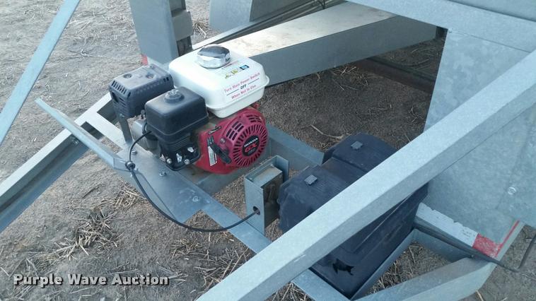 image for item DB1833 ADS bulk seed buggy