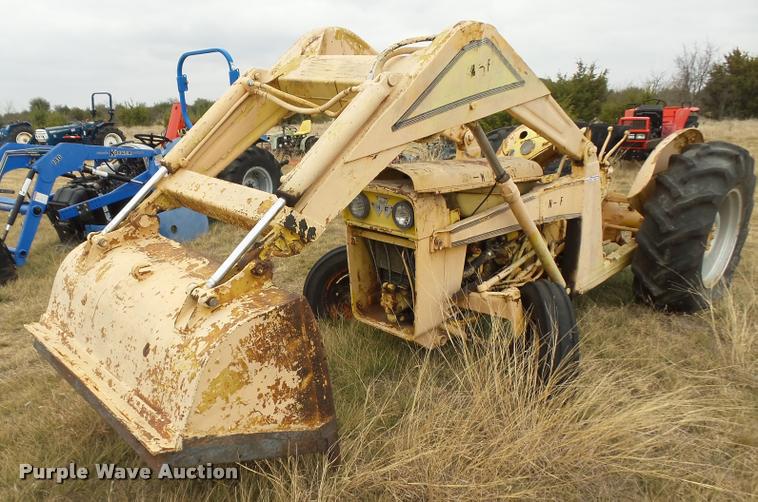 image for item DE9507 Massey-Ferguson tractor