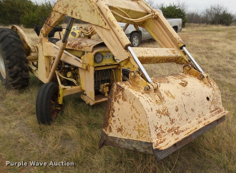 image for item DE9507 Massey-Ferguson tractor