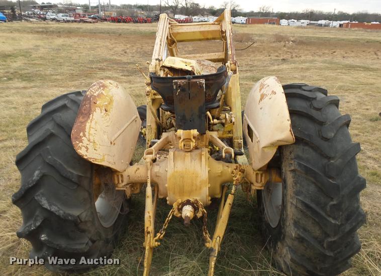 image for item DE9507 Massey-Ferguson tractor