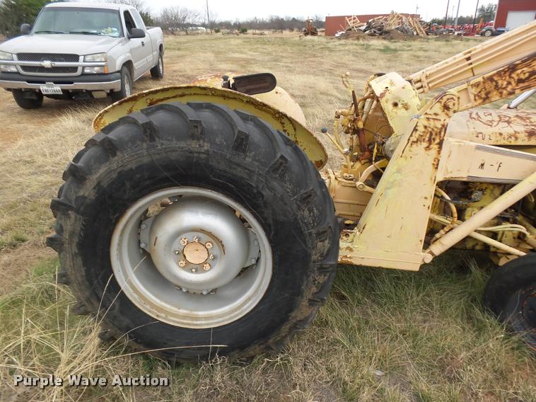 image for item DE9507 Massey-Ferguson tractor