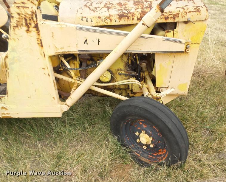 image for item DE9507 Massey-Ferguson tractor