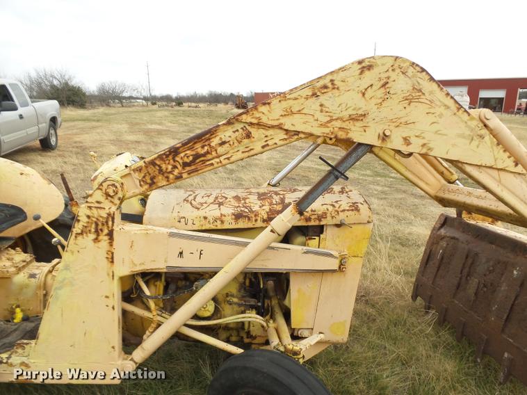 image for item DE9507 Massey-Ferguson tractor