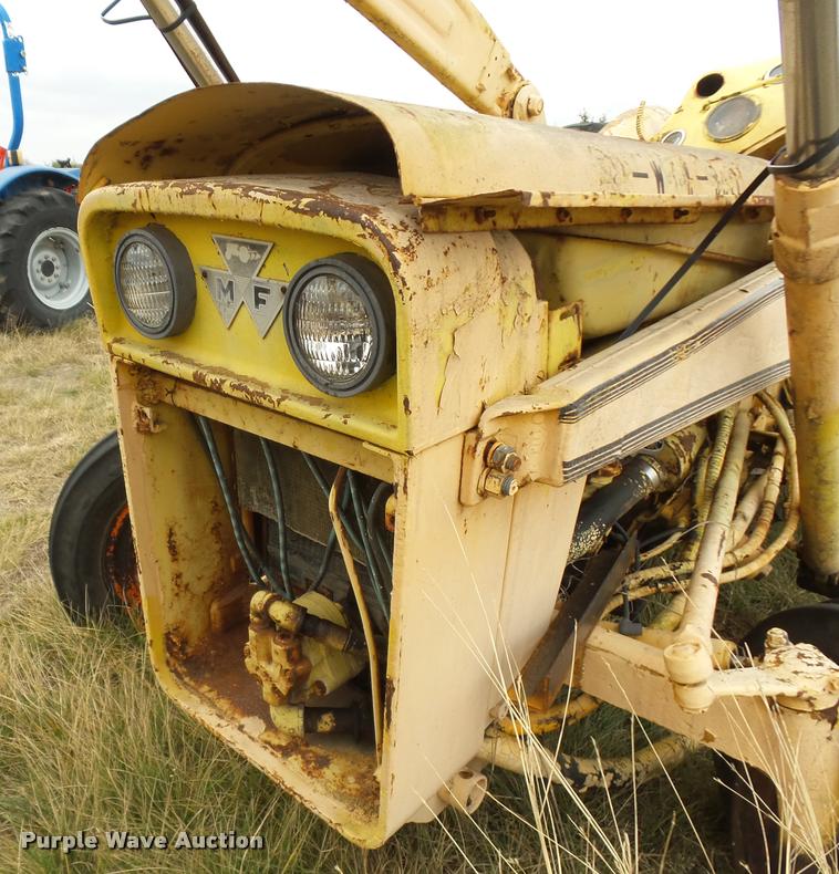 image for item DE9507 Massey-Ferguson tractor