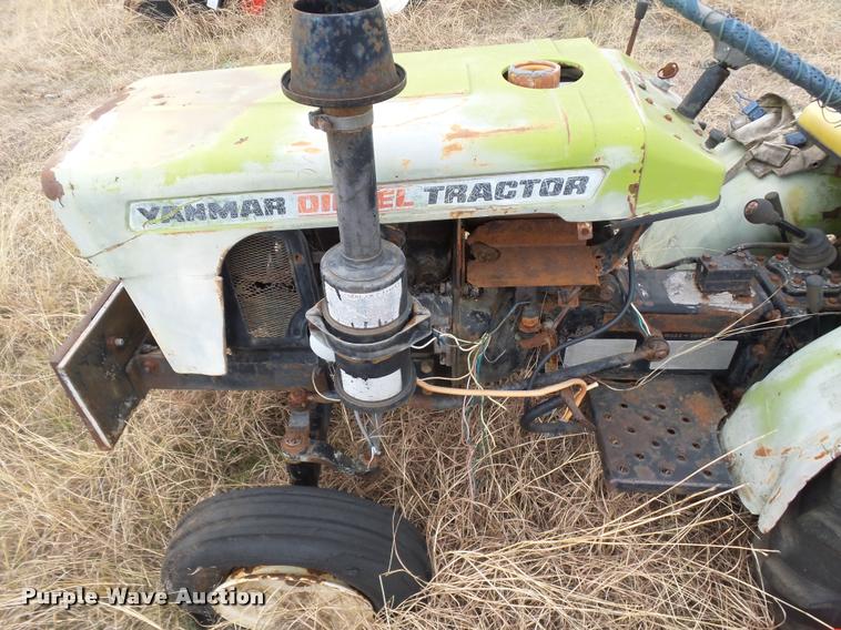 image for item DE9508 Yanmar 135 tractor