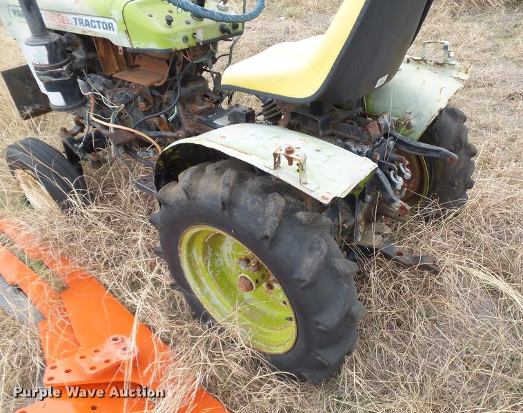 image for item DE9508 Yanmar 135 tractor