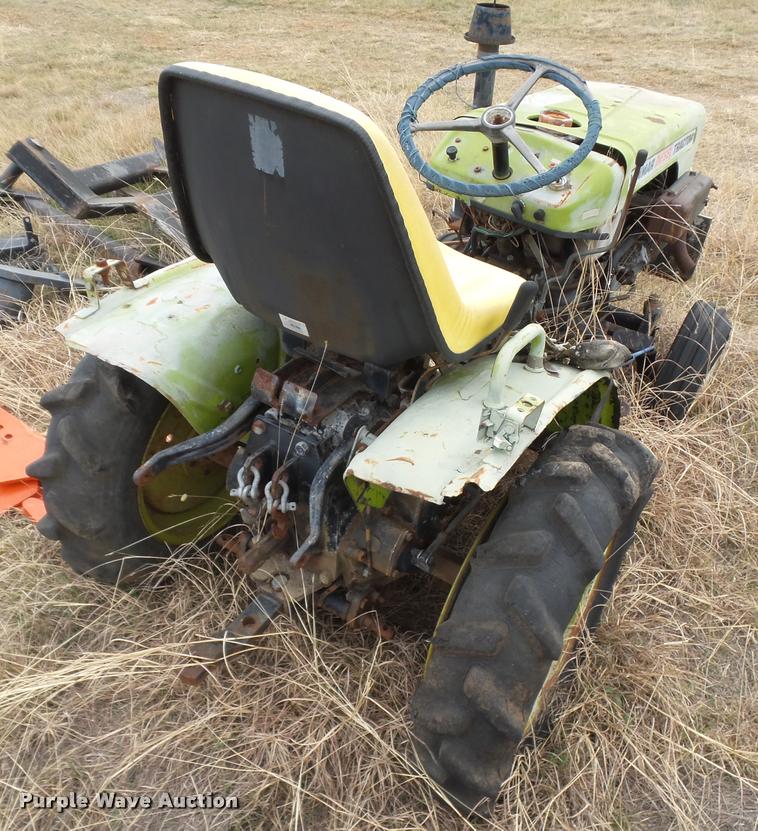 image for item DE9508 Yanmar 135 tractor