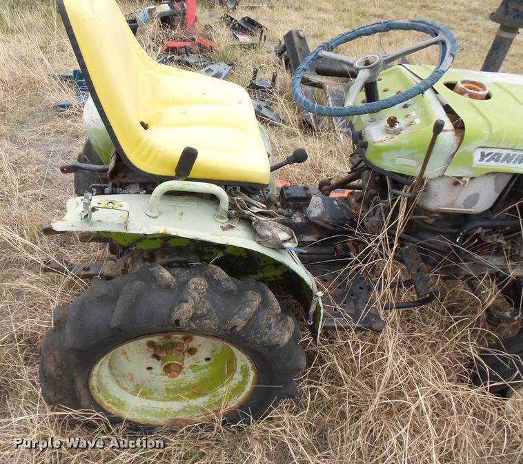 image for item DE9508 Yanmar 135 tractor
