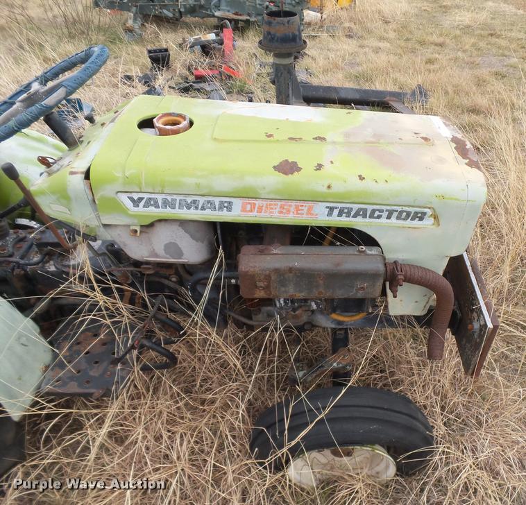 image for item DE9508 Yanmar 135 tractor