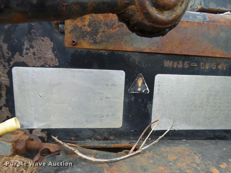 image for item DE9508 Yanmar 135 tractor