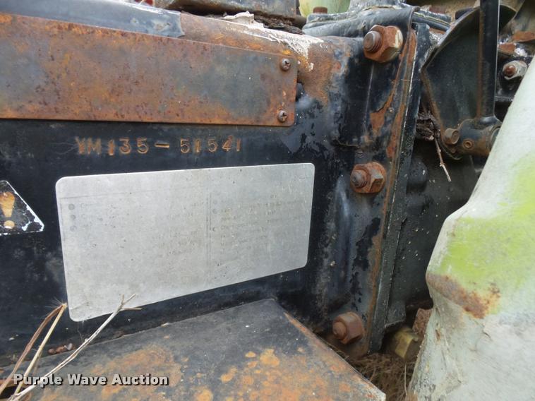 image for item DE9508 Yanmar 135 tractor