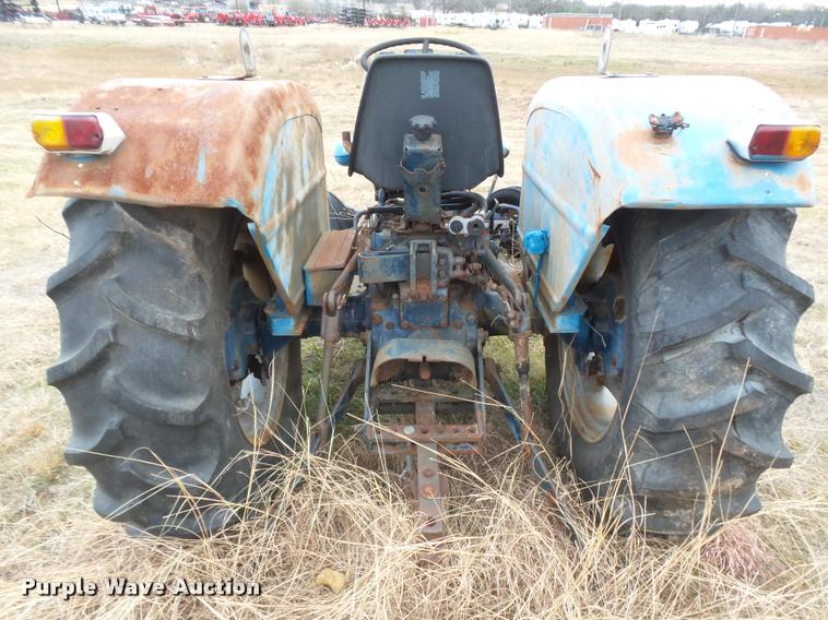 image for item DE9509 Long 445 tractor