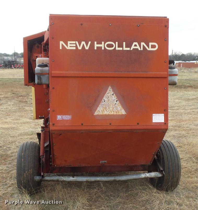 image for item DE9510 1985 New Holland 848 round baler