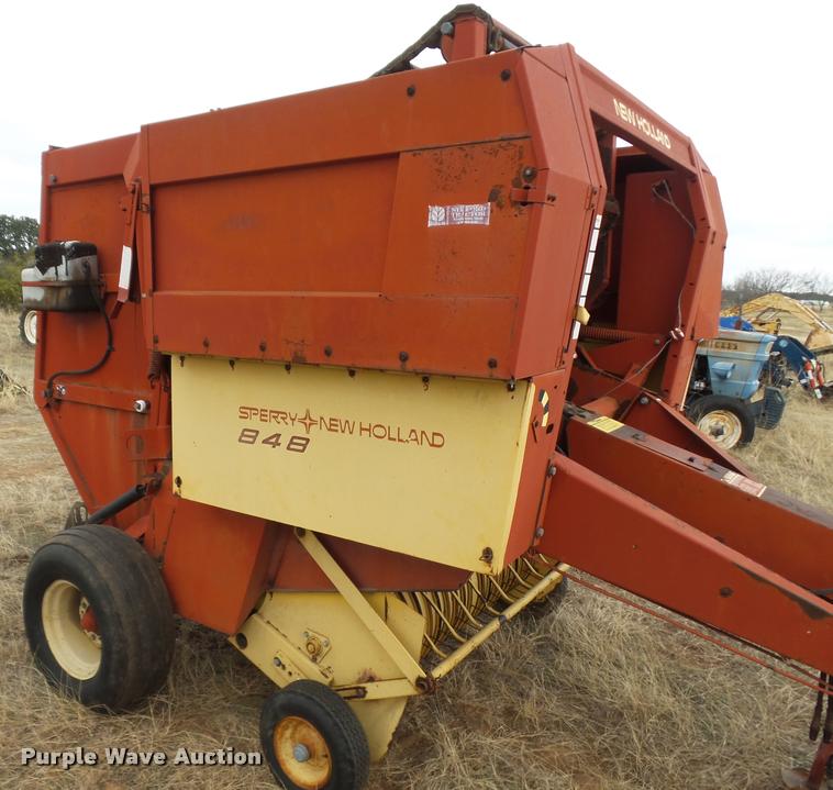 image for item DE9510 1985 New Holland 848 round baler