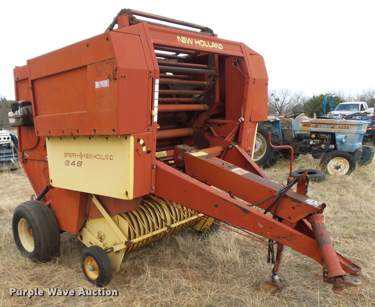 image for item DE9510 1985 New Holland 848 round baler