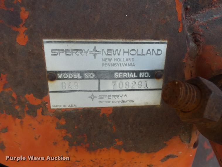 image for item DE9510 1985 New Holland 848 round baler