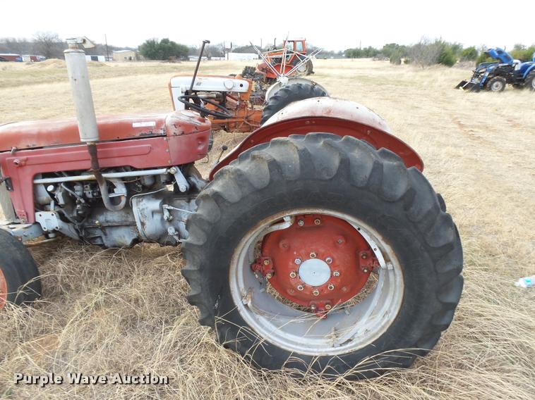 image for item DE9511 Massey-Ferguson tractor