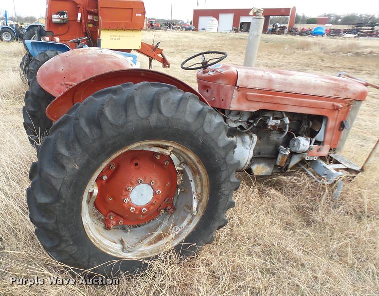image for item DE9511 Massey-Ferguson tractor