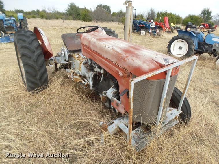 image for item DE9511 Massey-Ferguson tractor