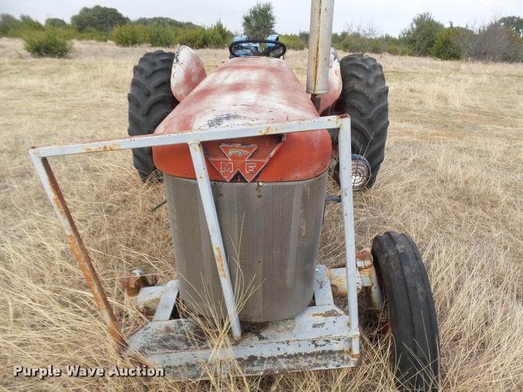 image for item DE9511 Massey-Ferguson tractor