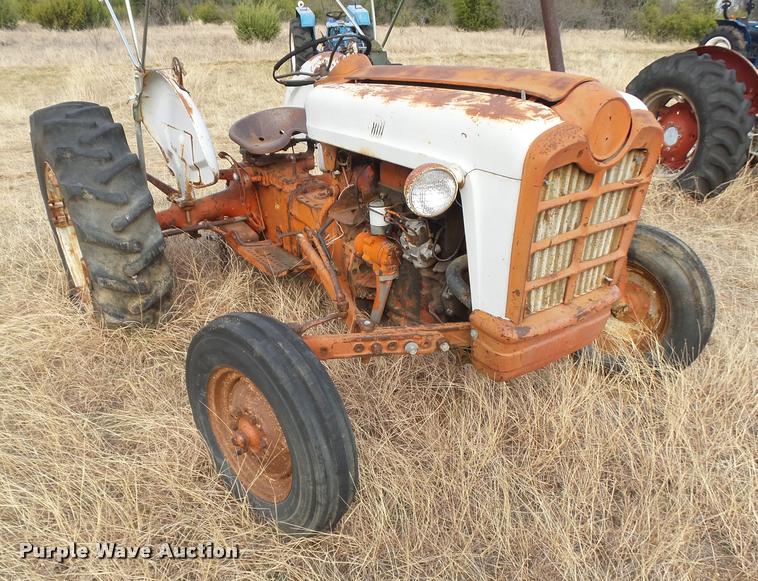 image for item DE9512 Ford 801 tractor