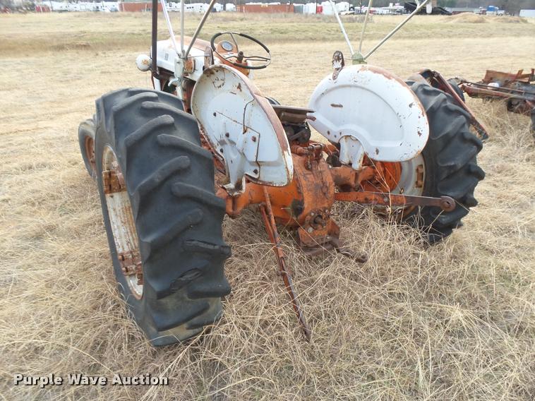 image for item DE9512 Ford 801 tractor