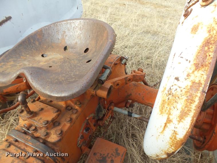 image for item DE9512 Ford 801 tractor