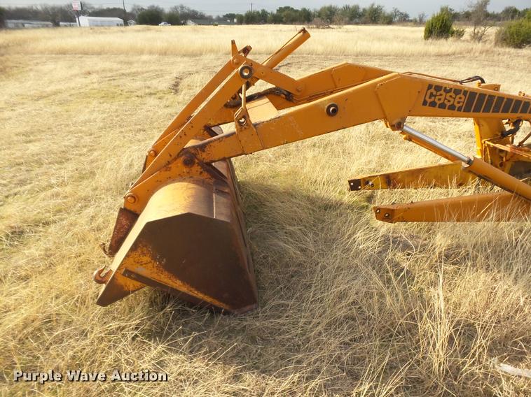 image for item DE9513 Case 580B loader