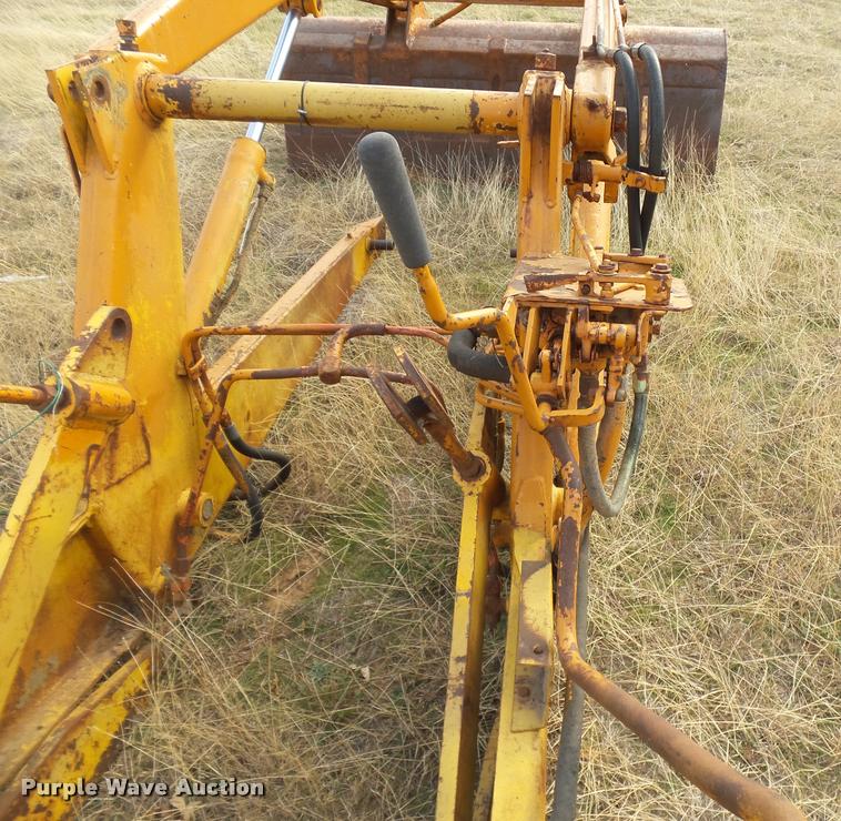 image for item DE9513 Case 580B loader