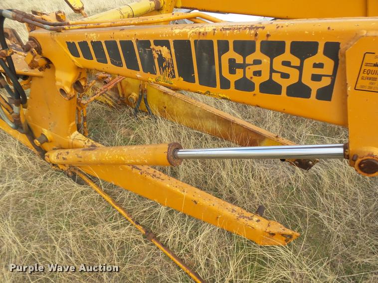 image for item DE9513 Case 580B loader