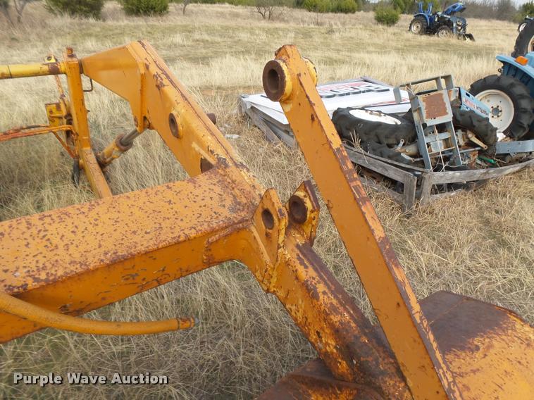 image for item DE9513 Case 580B loader