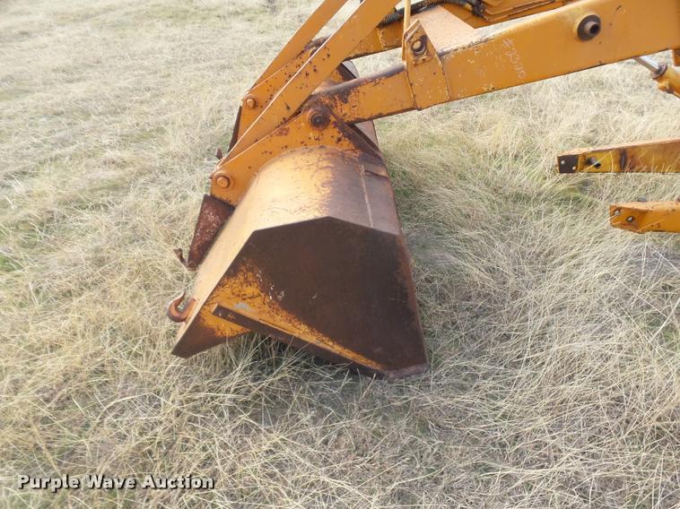 image for item DE9513 Case 580B loader