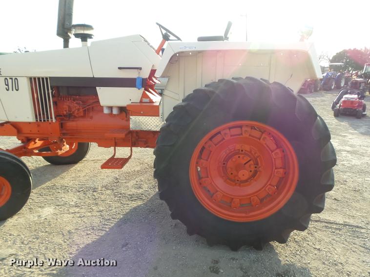 image for item DE9514 1972 Case 970 tractor