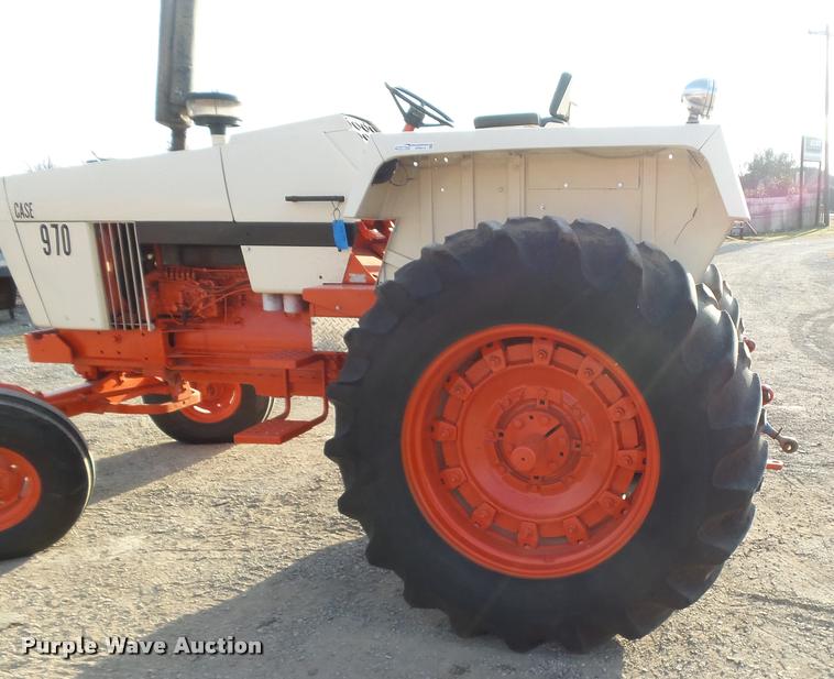 image for item DE9514 1972 Case 970 tractor